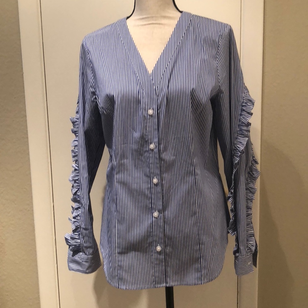 DKNY top